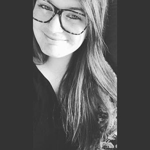 Meet your Posher, Courtney